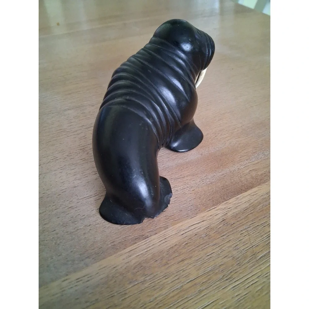 Boma Walrus Figurine. Black.